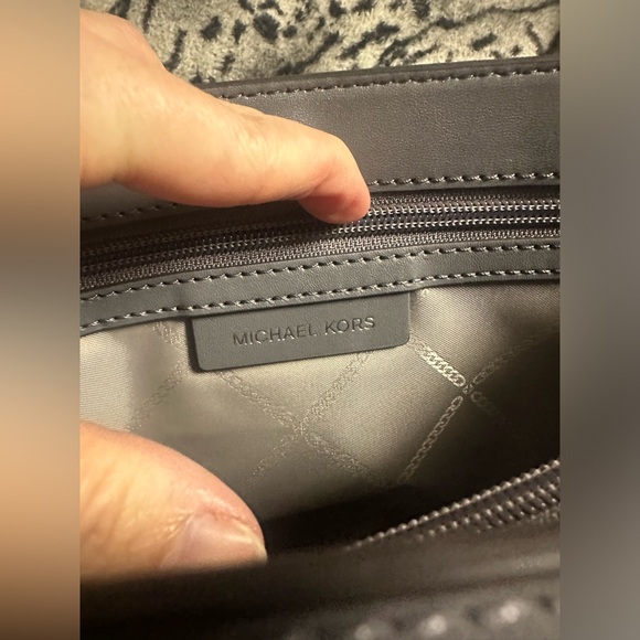 Brand new grey/purple XL Micheal Kors bag BNWT - Picture 10 of 10